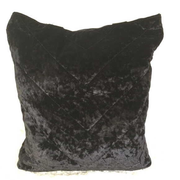 Victoria's Secret Crushed Velvet Weekend Bag - Picture 5 of 8